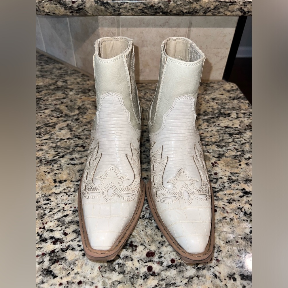 Coconuts boots, worn a couple times, very comfortable.